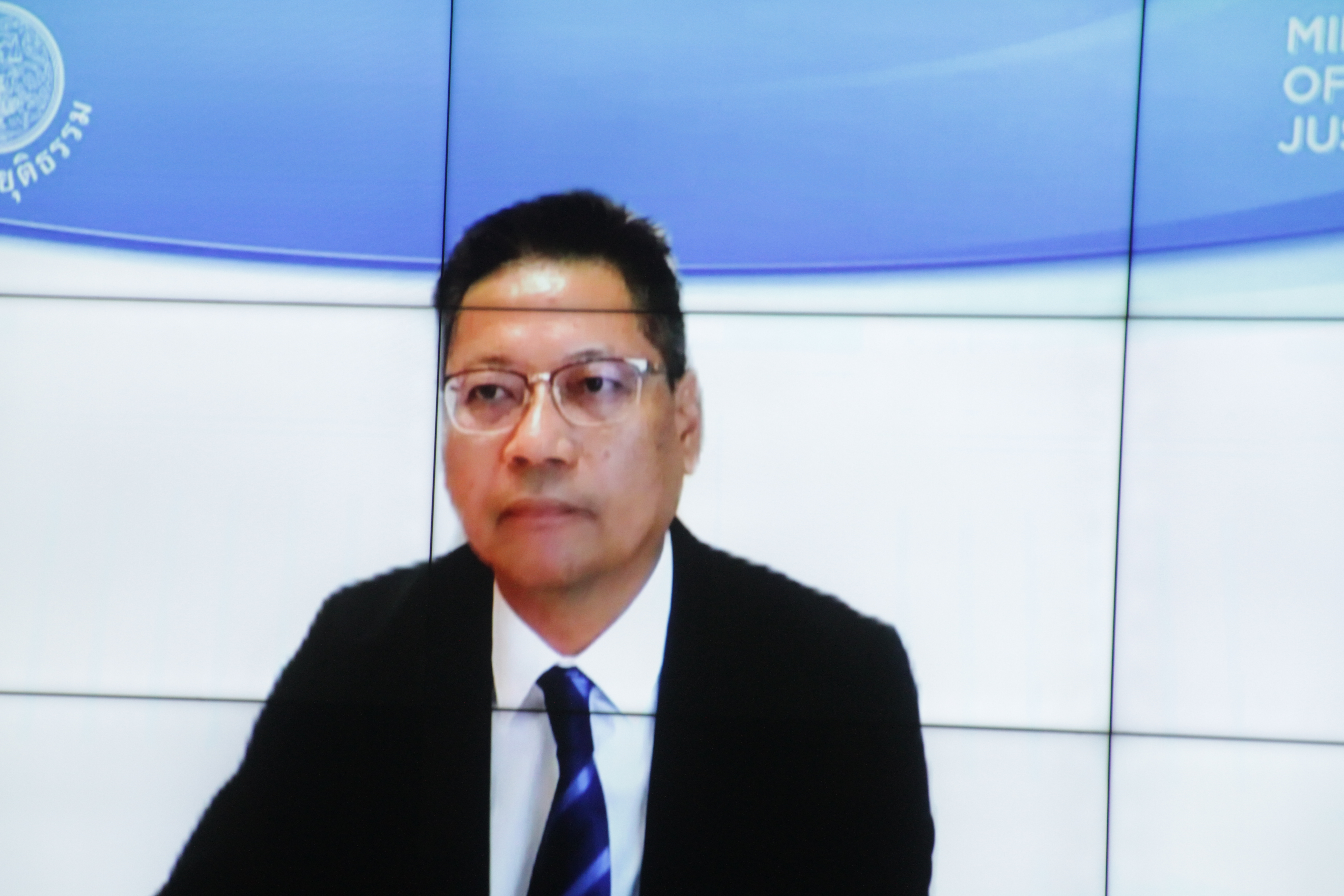 กรมบังคับคดีเข้าร่วมประชุมชี้แจงแผนการดำเนินการขับเคลื่อนการแก้ไขปัญหาจังหวัดชายแดนภาคใต้ ประจำปีงบประมาณ พ.ศ. 2565